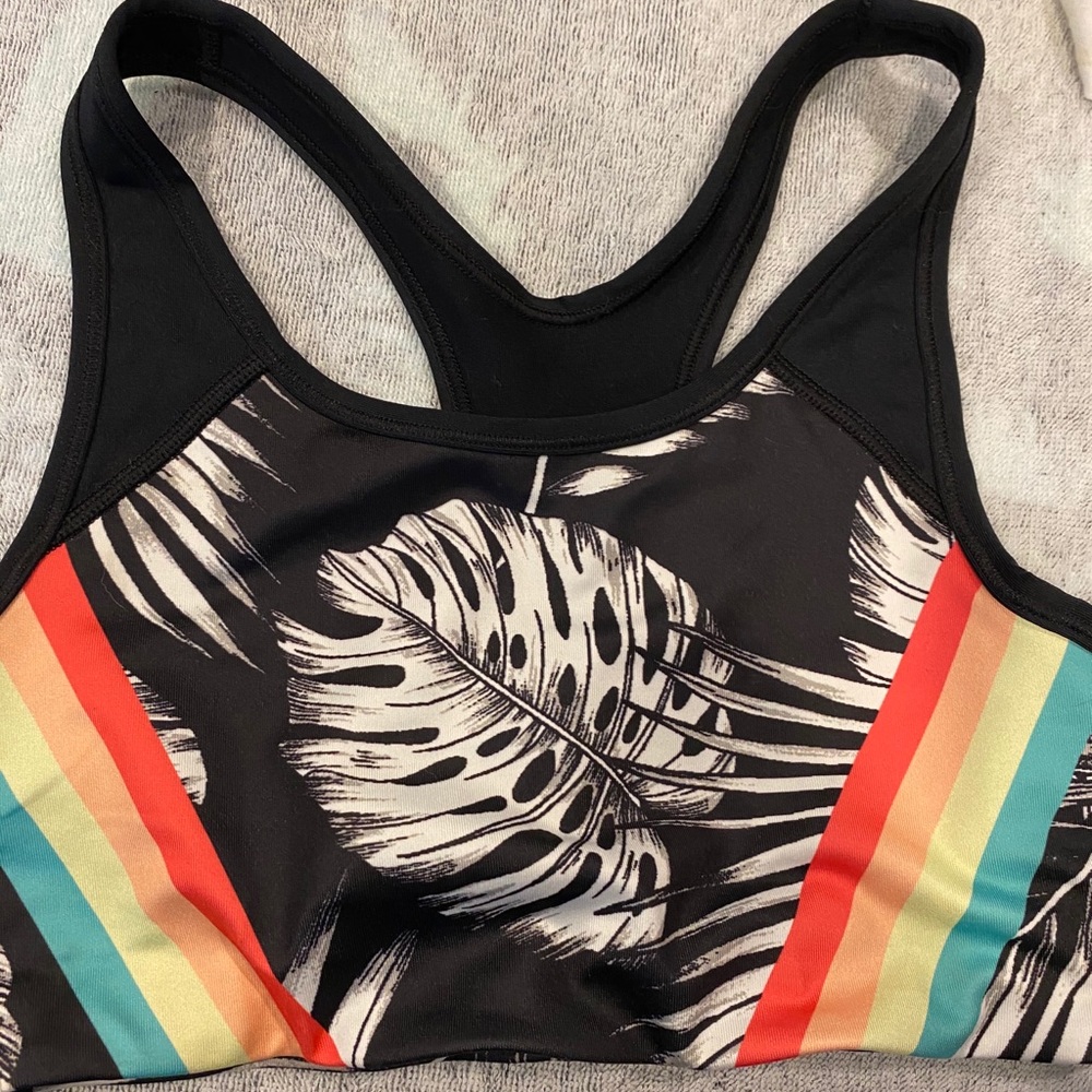 Like New Pink Victoria Secret Ultimate Sports Bra - Picture 4 of 7